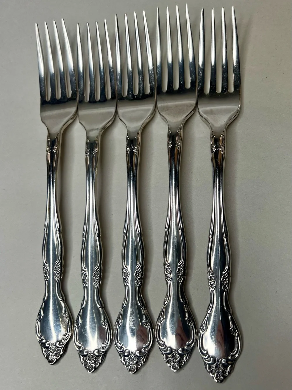 Vintage Oneida Community Silverplate Floral Pattern Dinner Forks Set of 5